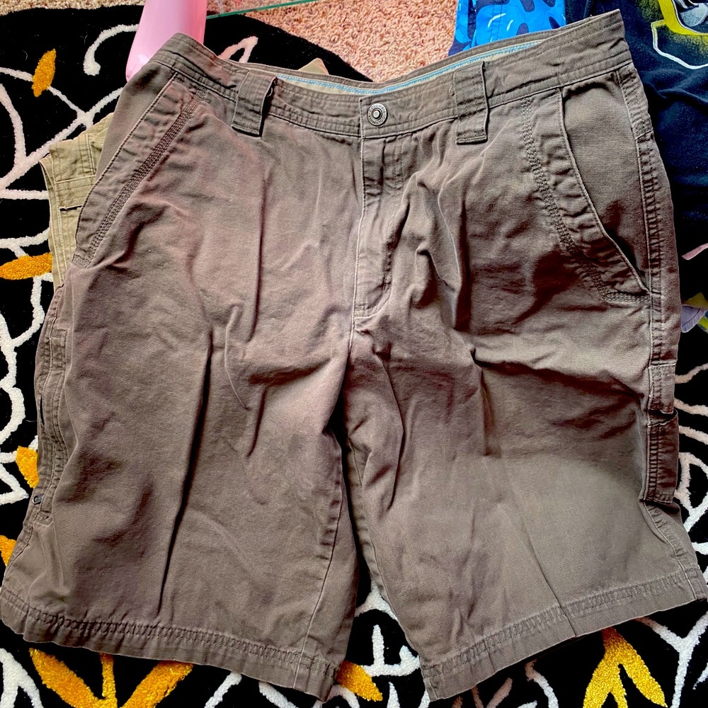 Columbia Men’s Omni-Shield Cargo Shorts, Dark Gray